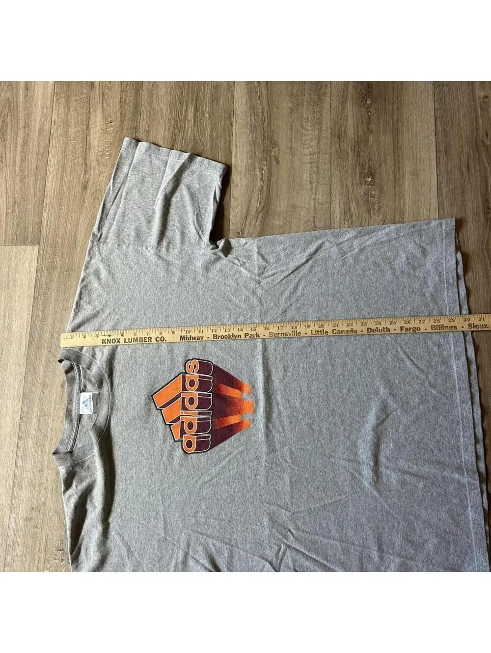 Vintage‎ y2k Adidas Grey Graphic t shirt size XL 90’s